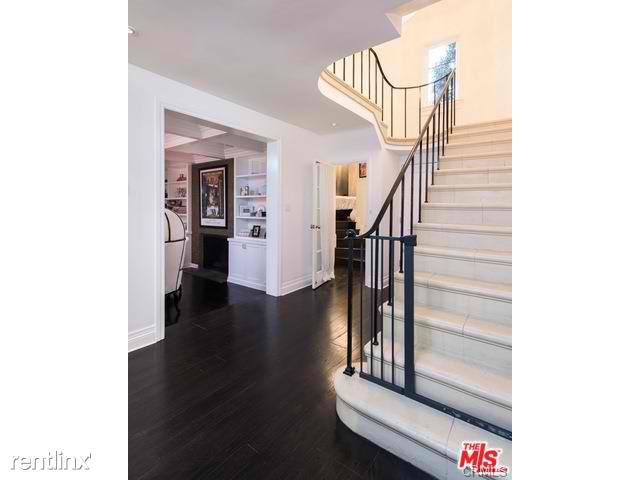 Building Photo - 1610 N Kings Rd