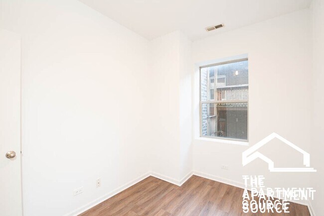 Foto del edificio - 5054 N Winthrop Ave