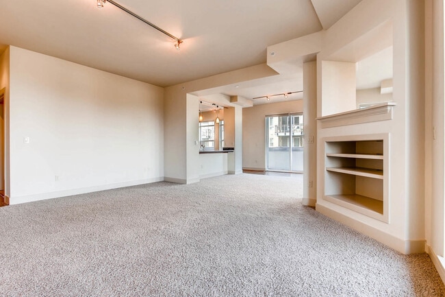 Building Photo - 7800 Plaza Condominiums ~ Mercer Island