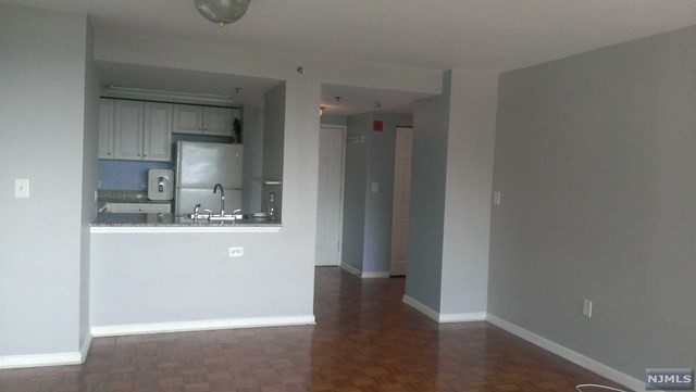Foto del edificio - 100 Old Palisade Rd