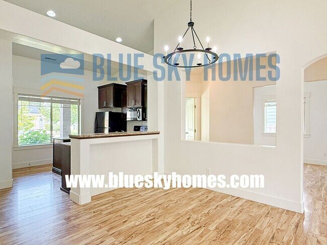 Building Photo - 1299 La Reata Way