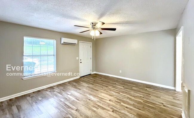 Building Photo - 5727 N Morgan Ln