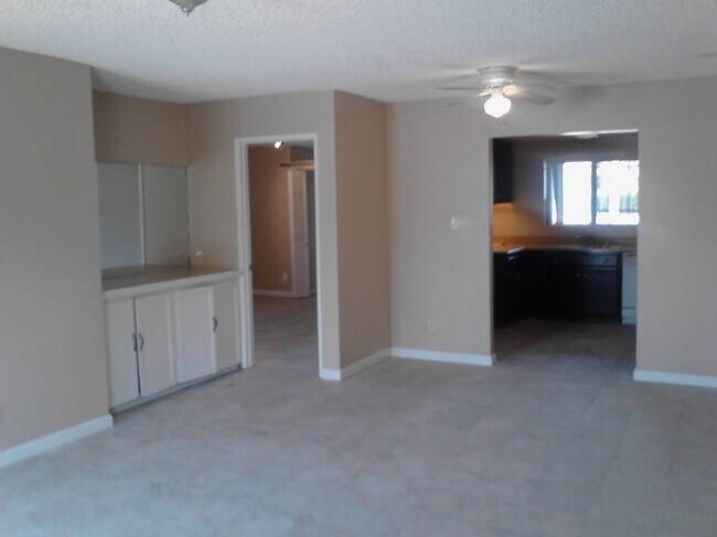 Building Photo - 101 W Olive Ave