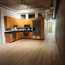 Building Photo - 1025 Island Ave
