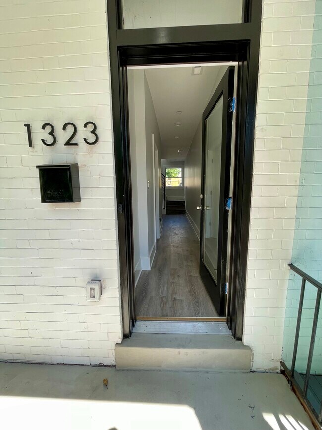 Foto del edificio - 1323 Florida Ave NW