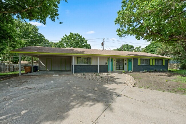 Foto del edificio - 1513 Braes Ridge Dr