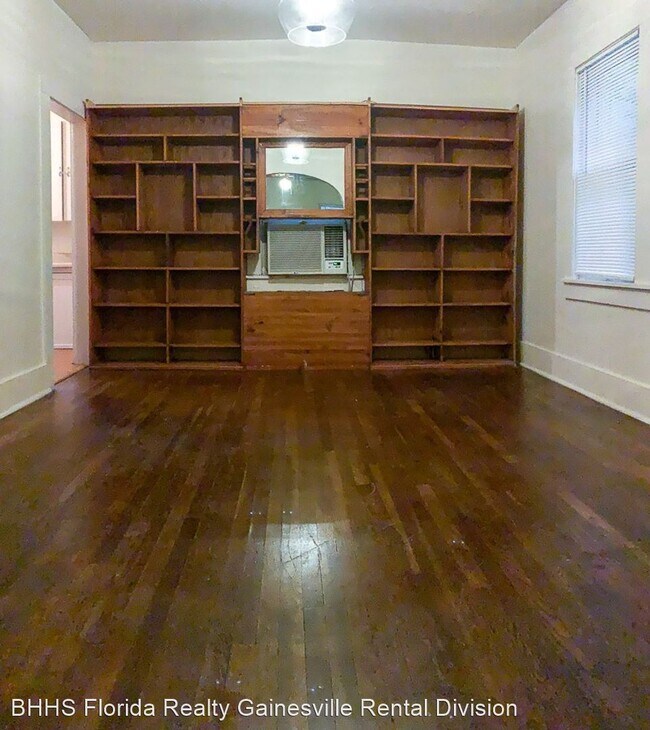 Building Photo - 2 br, 1 bath House - 115 NW 20th Drive