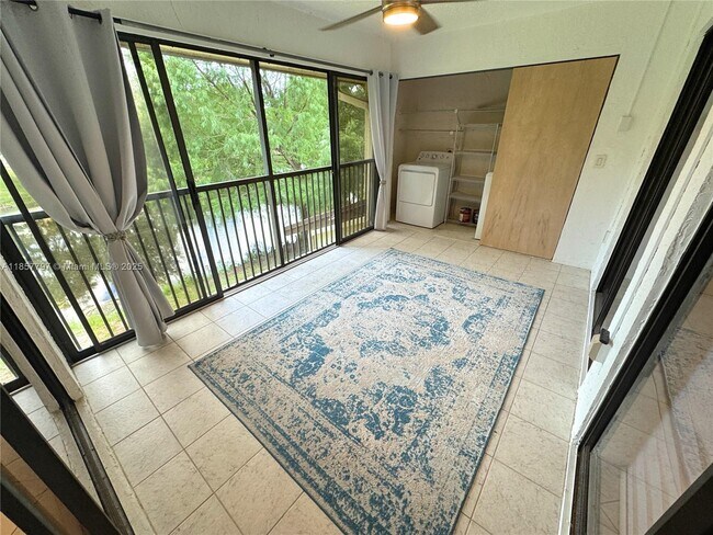 Building Photo - 3283 Cocoplum Cir