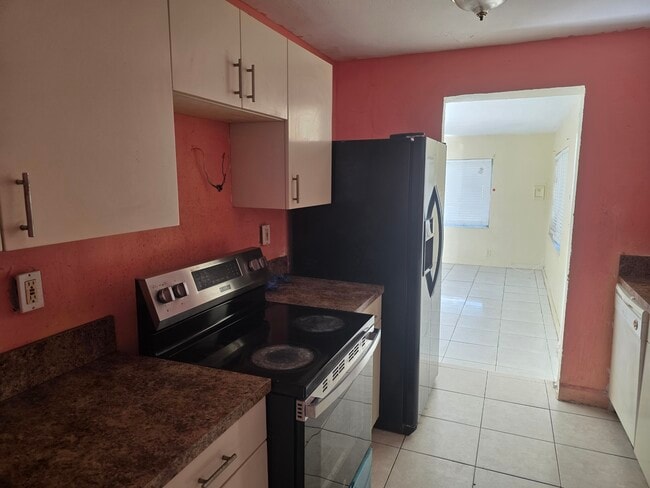 Photo - 1543 NW 10th Pl House