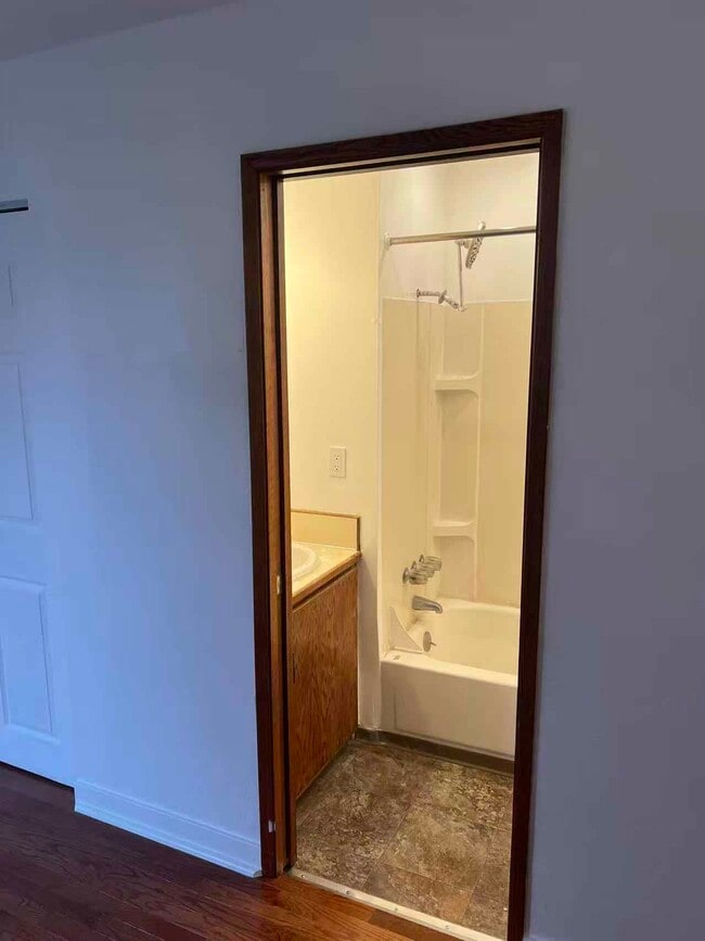 Building Photo - 322 Avenue A