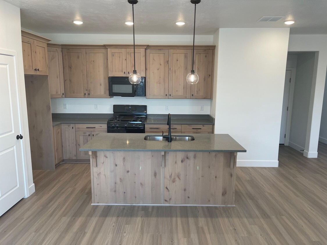 Primary Photo - 4247 W Anasazi Park Ct