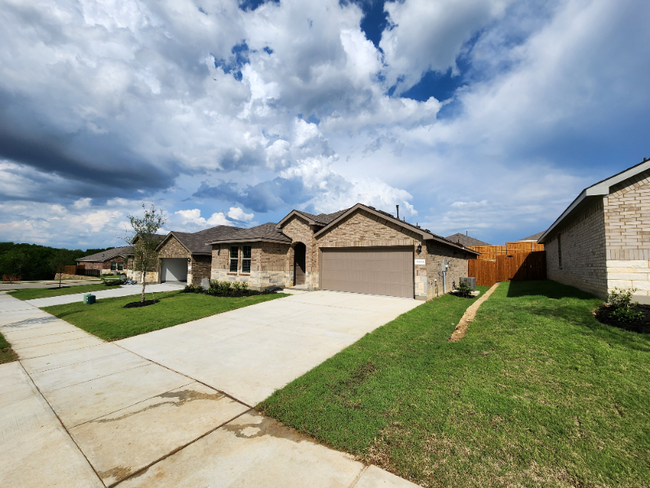 Foto del edificio - 5805 Harvey Gap Ln