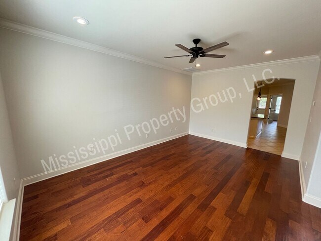 Foto del edificio - 2495 Old Taylor Rd