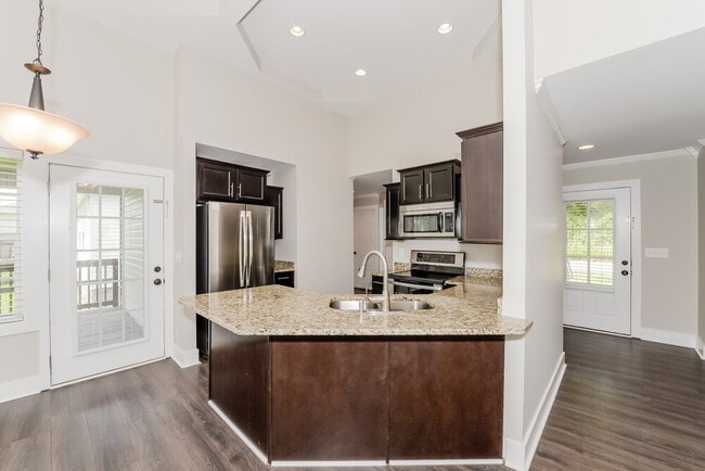 Building Photo - 1724 Brick Ct