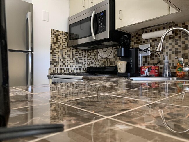 Foto del edificio - 2900 NE 30th St