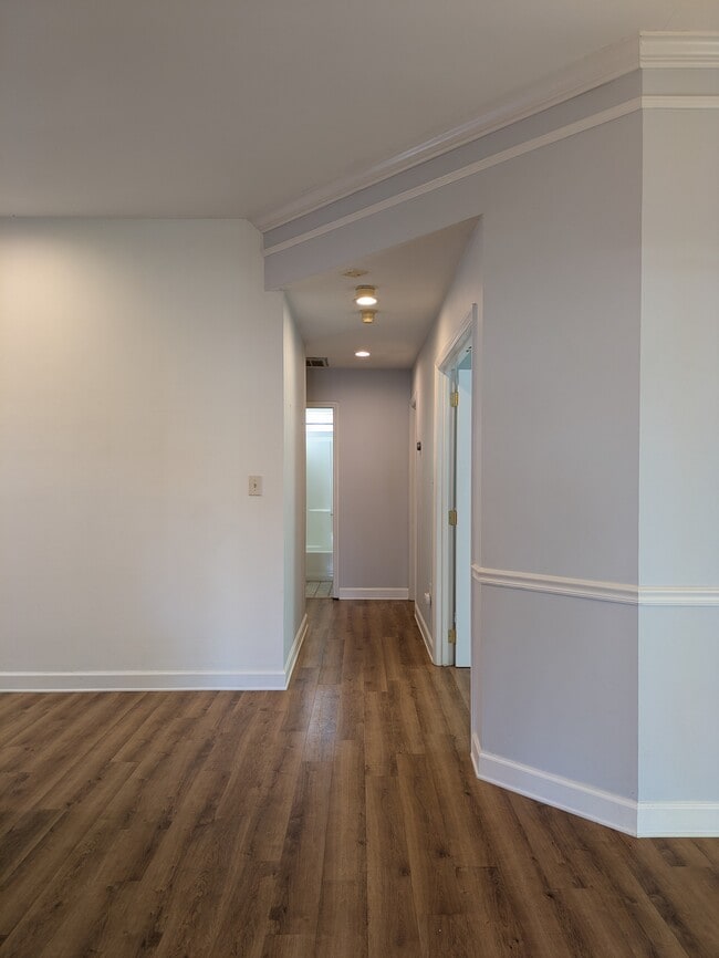 Foto del edificio - 810 Mill Creek Ln