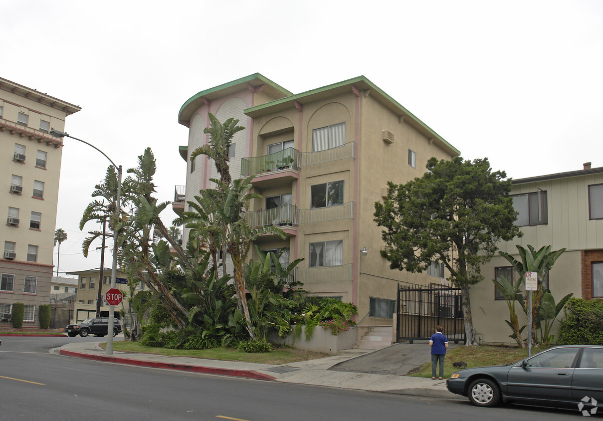 Building Photo - Mariposa Apartments