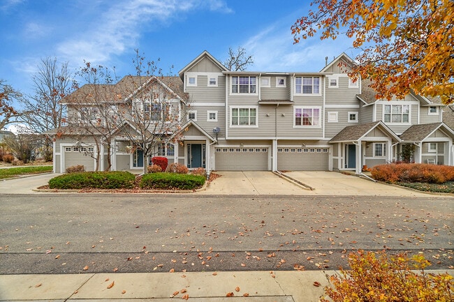 Building Photo - 2233 Watersong Cir