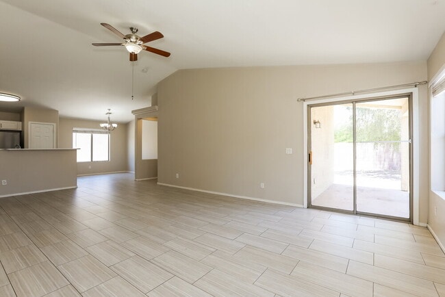 Building Photo - 2460 W Tanner Ranch Rd