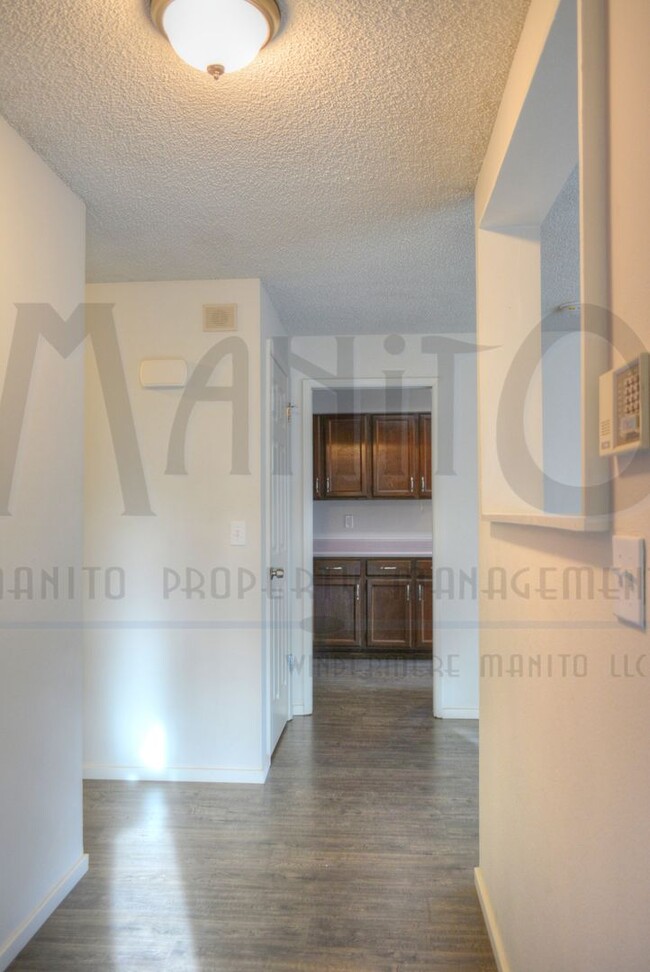 Building Photo - 3624/3626 S Mount Vernon Street Duplex (Lo...