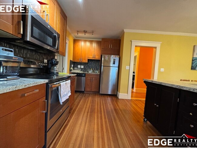 Foto del edificio - 136 Summer St