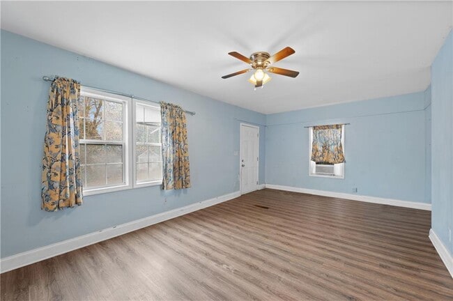 Foto del edificio - 1124 Graymont Dr SW