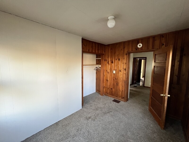 Primary Photo - 714 31st St SE
