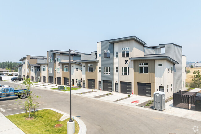 Foto del edificio - River Landing Townhome Collection