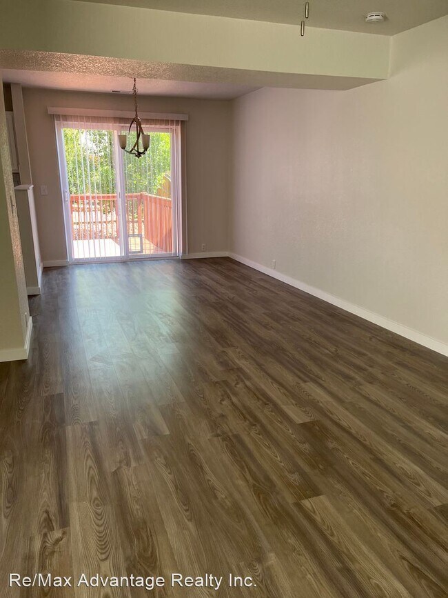 Building Photo - 3 br, 2.5 bath House - 6344 Summer Grace St