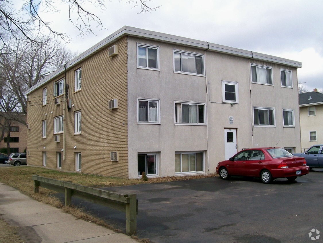 Building Photo - Park Manor