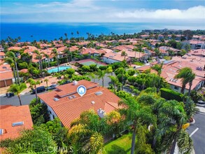 Building Photo - 6405 Vista Pacifica