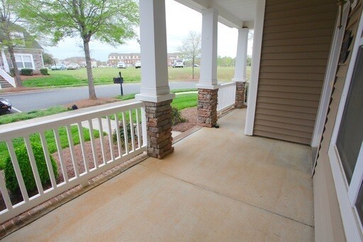 Foto del edificio - Hard to find Rental in Bonterra!!!