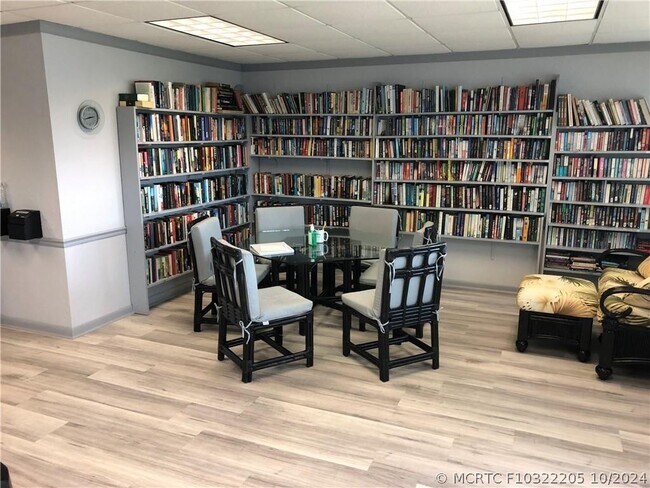 Foto del edificio - 2200 Park Ln