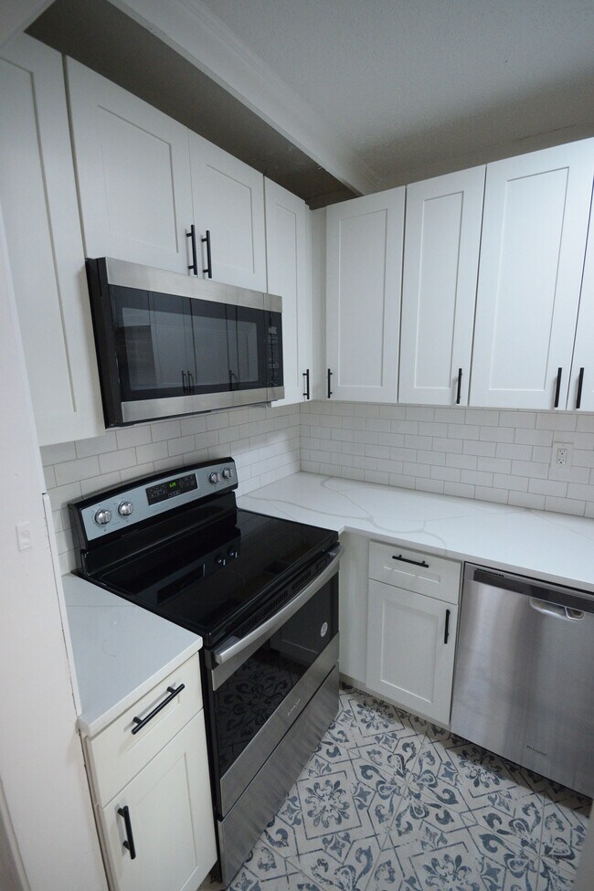 Foto del edificio - 720 W 38th St