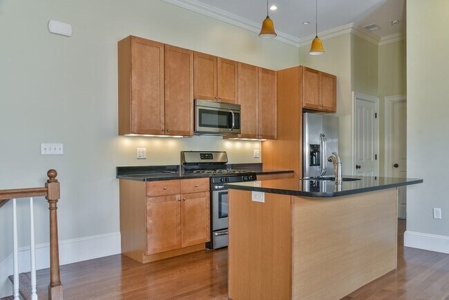 Foto del edificio - 3 Savin Hill Ave