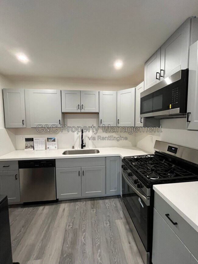 Building Photo - 6628 Helen Ct
