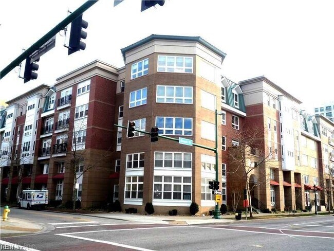 Building Photo - 388 Boush St