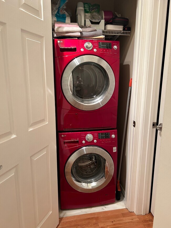 Laundry - 6412 Alamo Ave