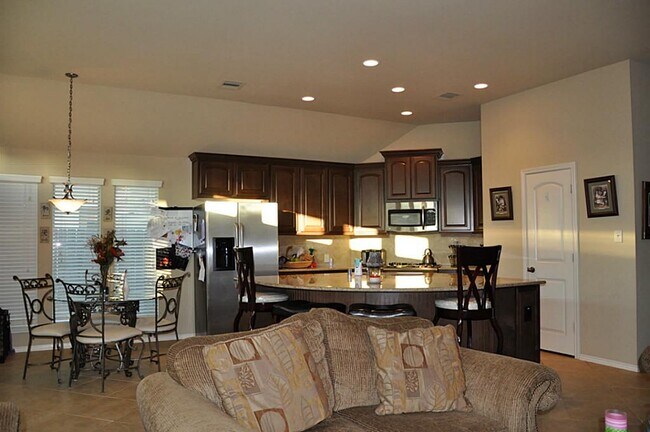 Foto del edificio - 13119 Sweetgum Shores Dr