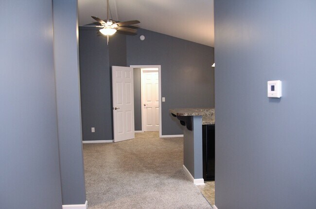 Foto del edificio - 9606 Preston Spring Dr