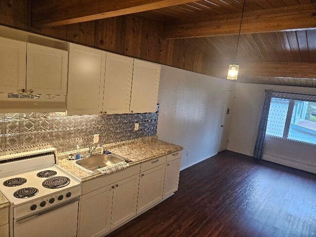 Building Photo - 219 4th Ave