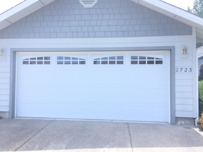 Building Photo - Nice home in newer neighborhood