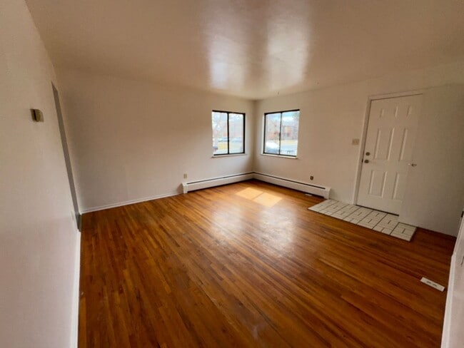 Photo - BENTON Apartment