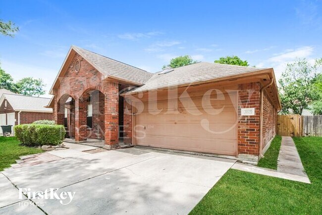 Foto del edificio - 3803 Woodlace Drive