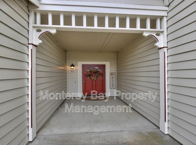 Foto del edificio - 61 Glen Lake Dr