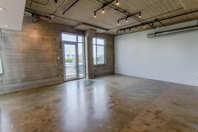 Foto del edificio - 825 East 4th St