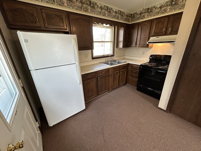 Building Photo - 404 W Livingston St