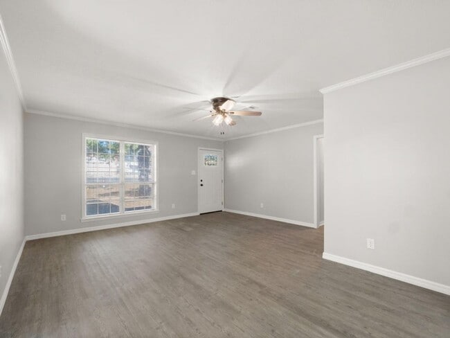 Building Photo - 506 Vernon St