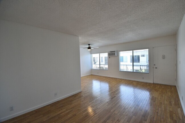Foto del edificio - 12050 Tiara St