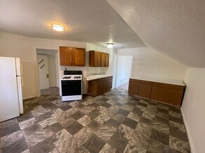 Building Photo - 2317 S Patterson St